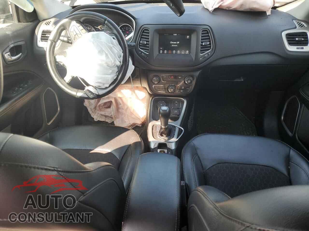 JEEP COMPASS 2020 - 3C4NJDBB1LT167984