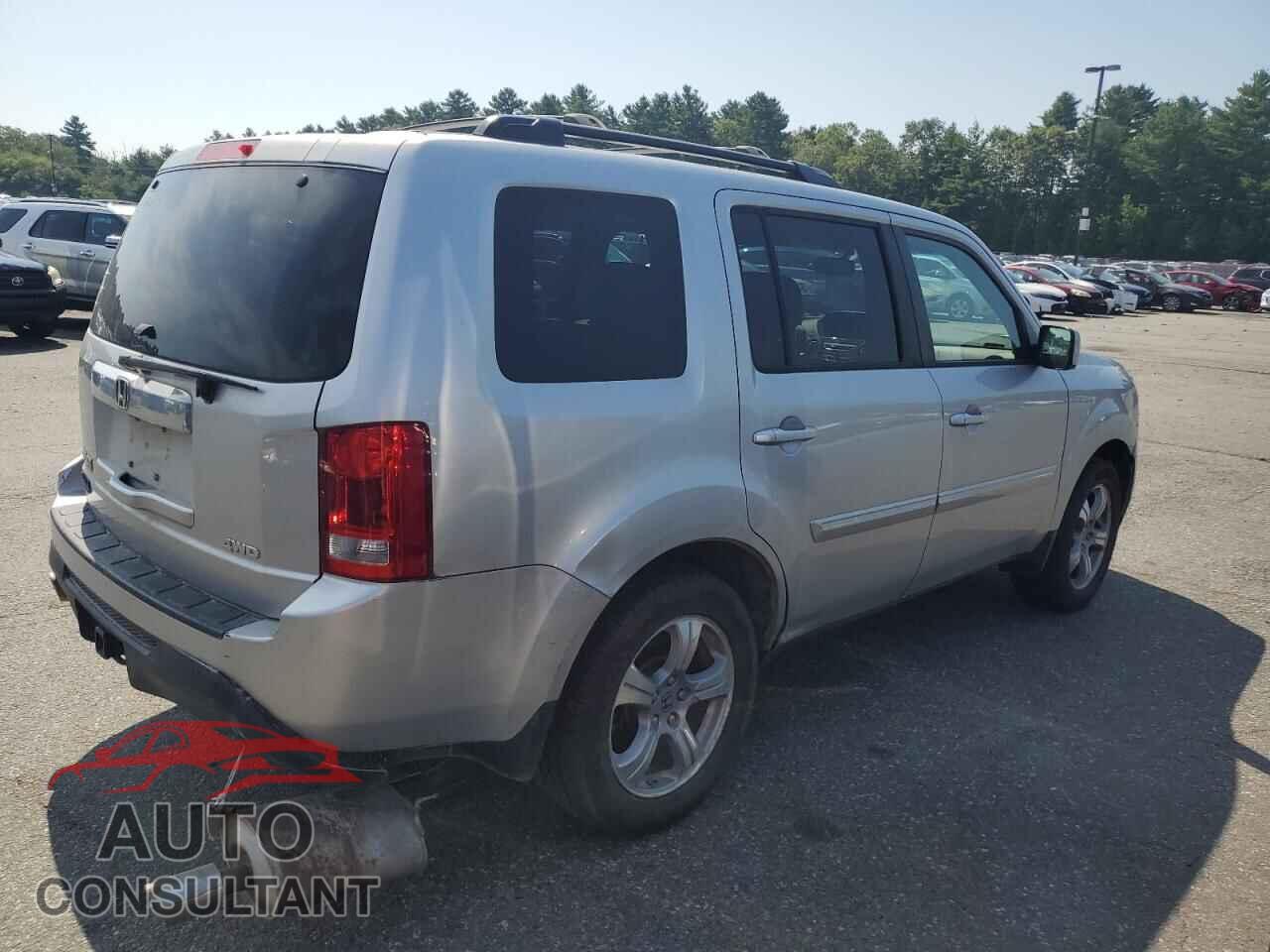 HONDA PILOT 2013 - 5FNYF4H5XDB042160