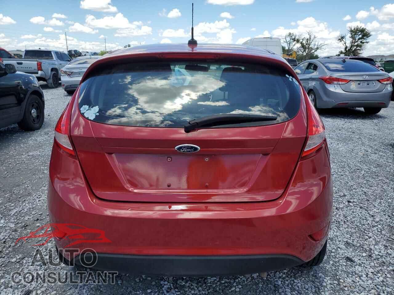 FORD FIESTA 2013 - 3FADP4EJ8DM152803