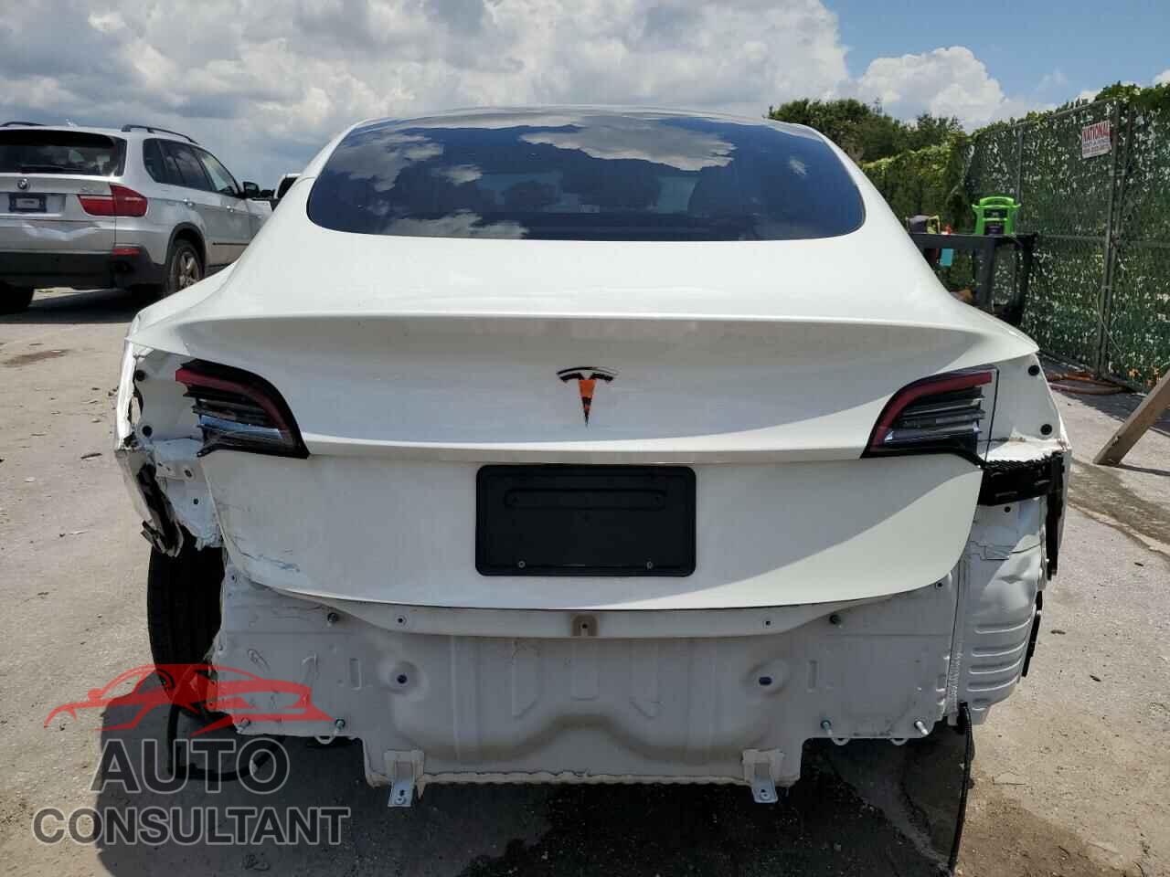 TESLA MODEL 3 2021 - 5YJ3E1EA2MF063856