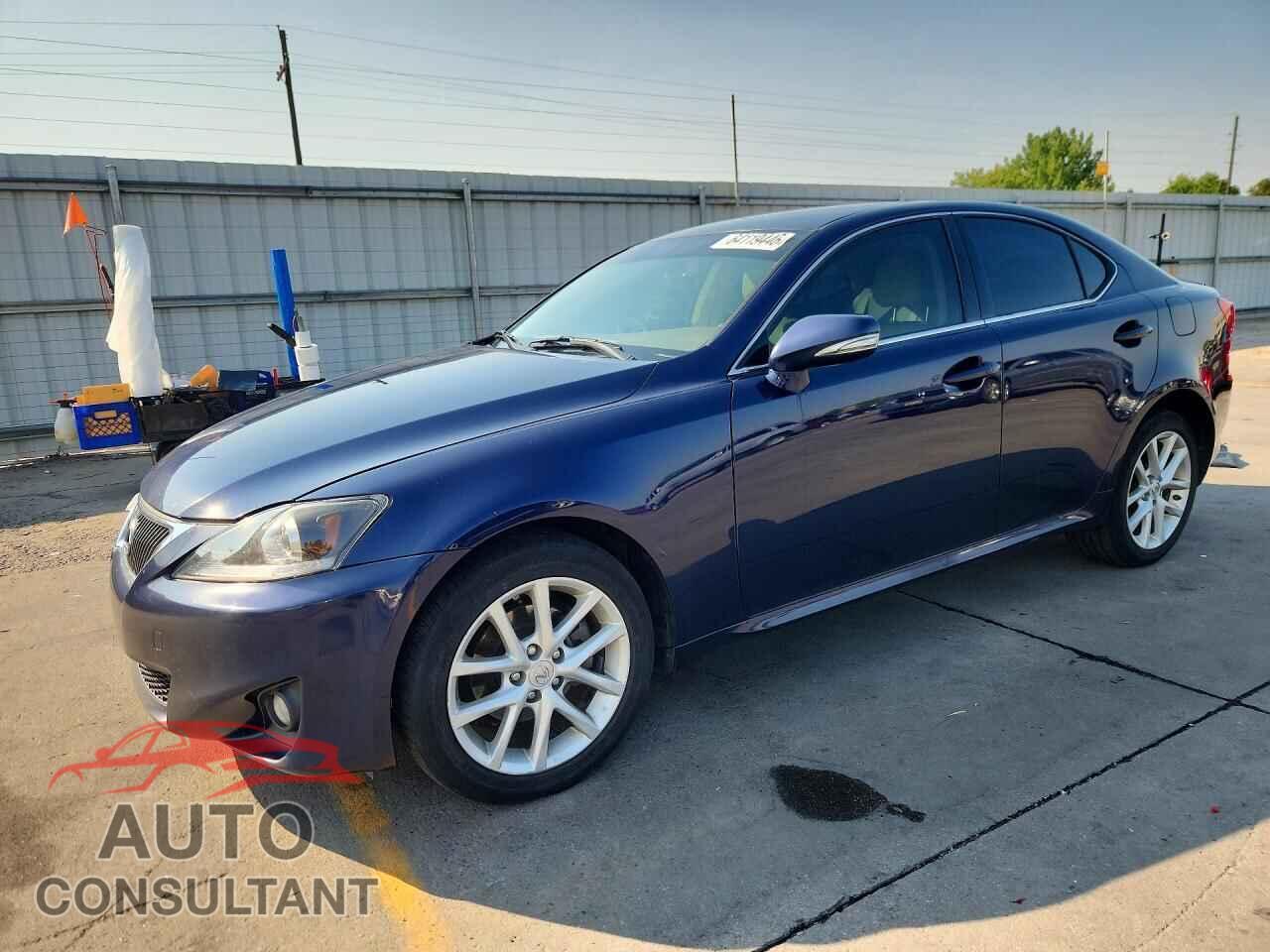 LEXUS IS 2012 - JTHCF5C29C2035701