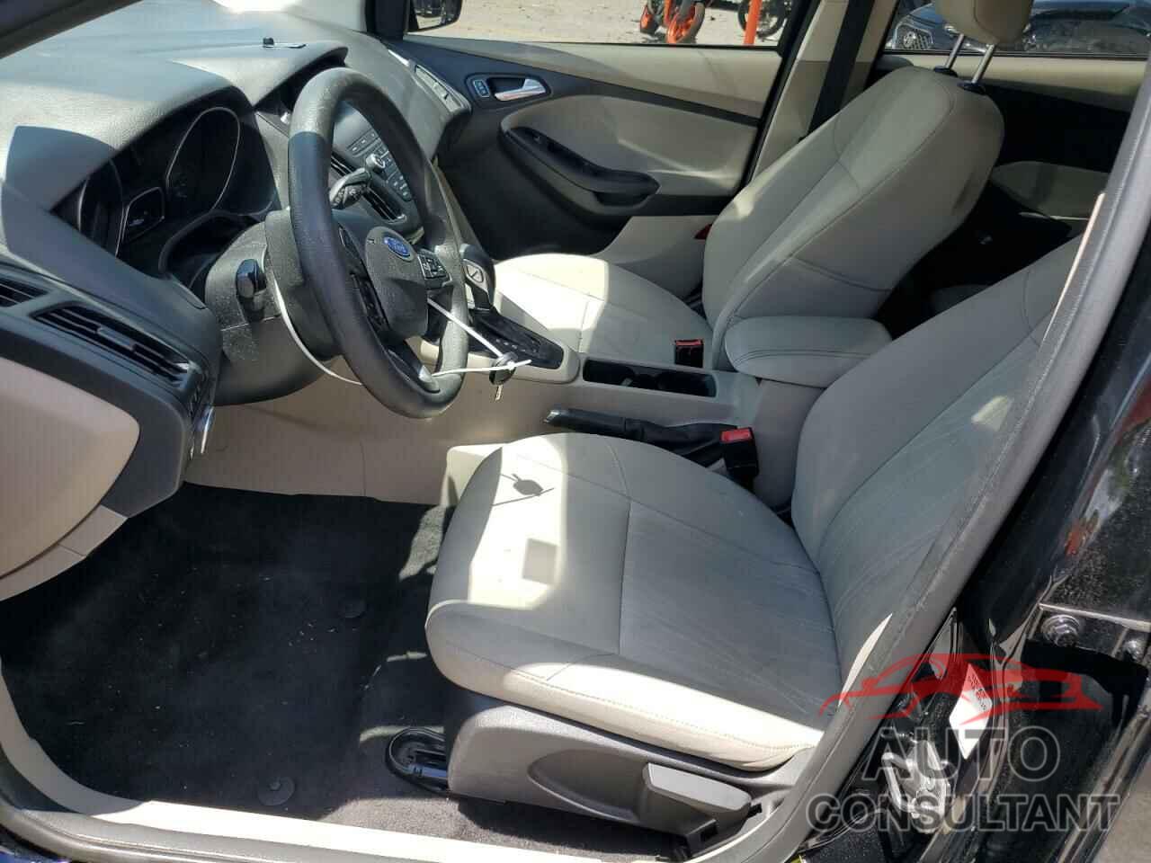FORD FOCUS 2018 - 1FADP3K26JL280302