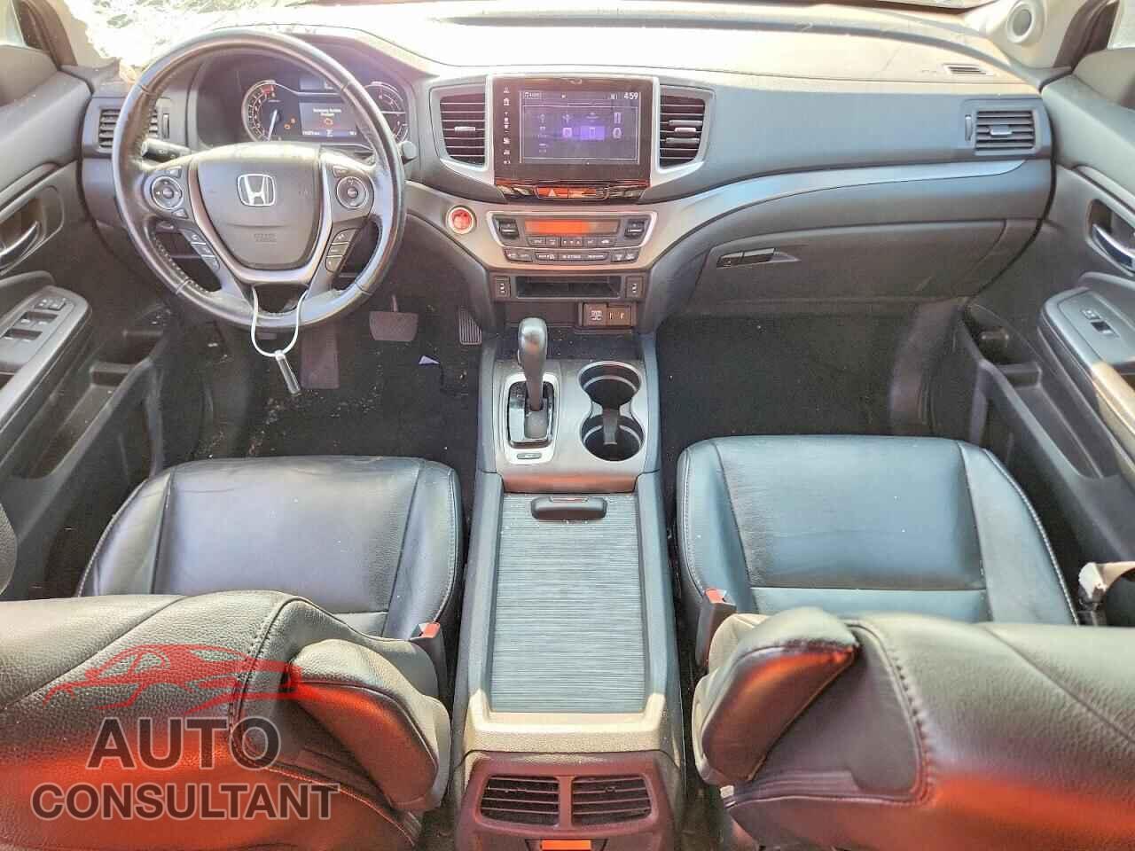 HONDA PILOT 2017 - 5FNYF6H54HB094367