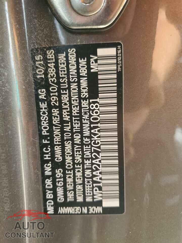 PORSCHE CAYENNE 2016 - WP1AA2A27GKA10681