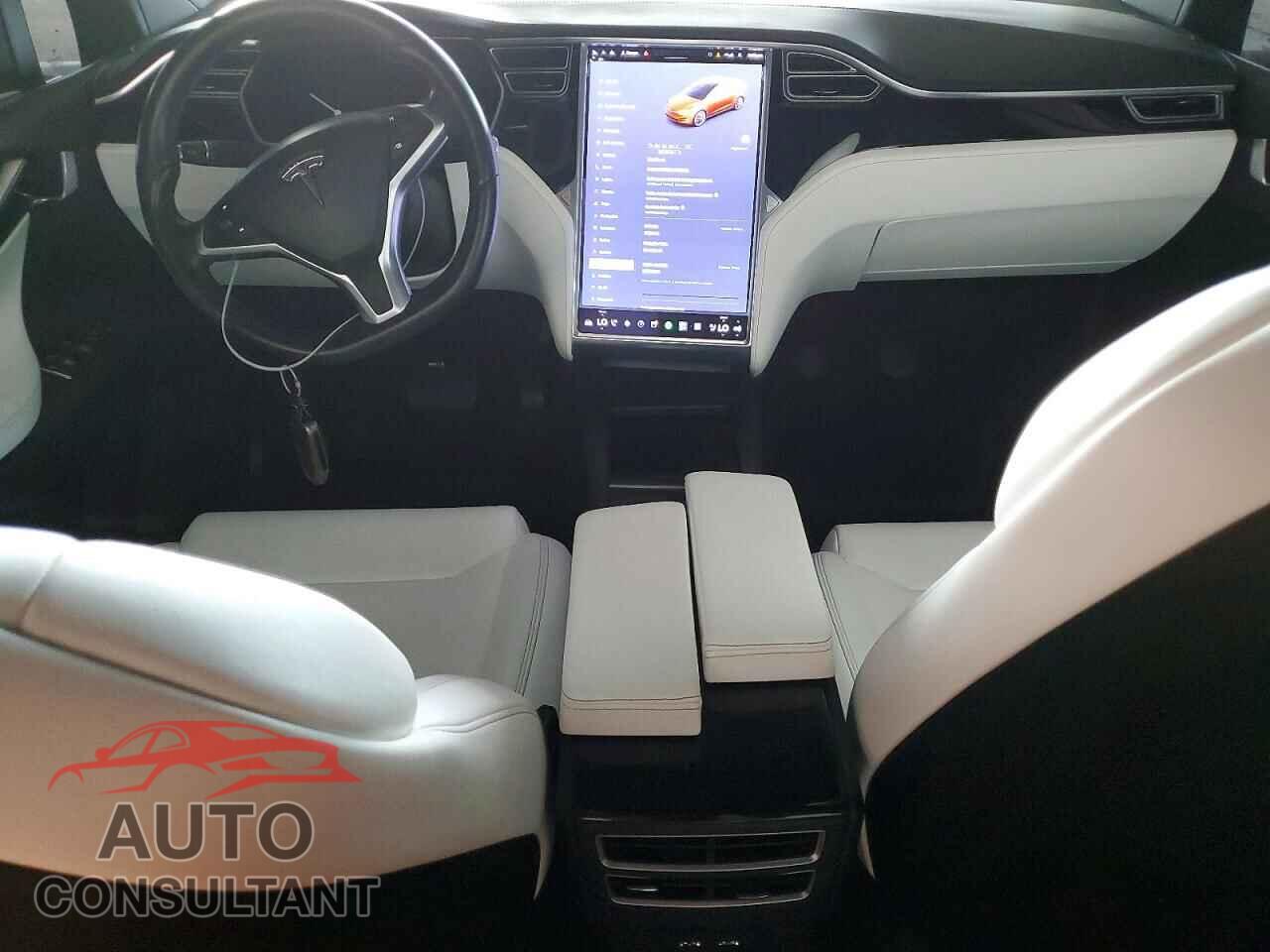 TESLA MODEL X 2017 - 5YJXCBE2XHF070503