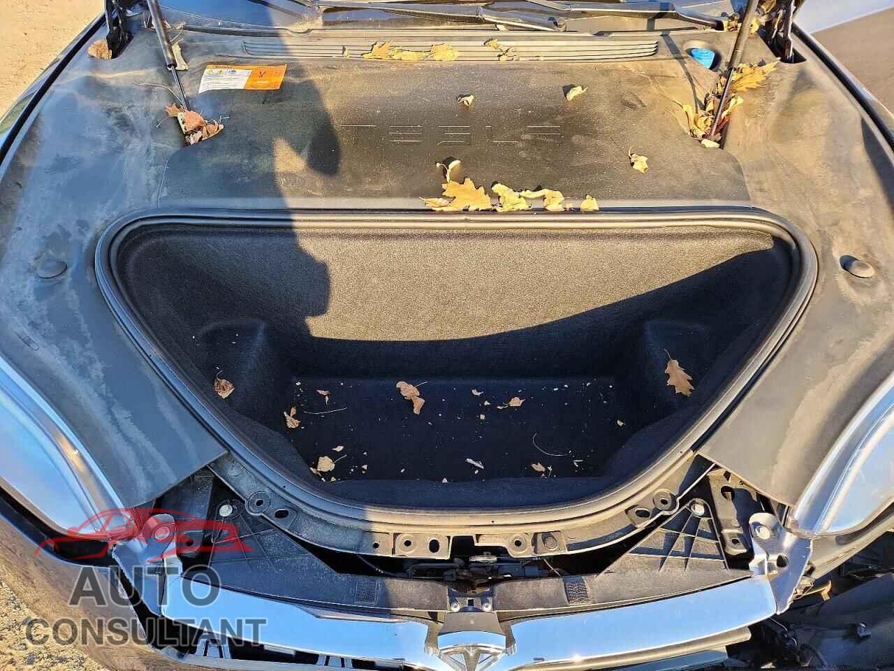 TESLA MODEL S 2018 - 5YJSA1E23JF282952