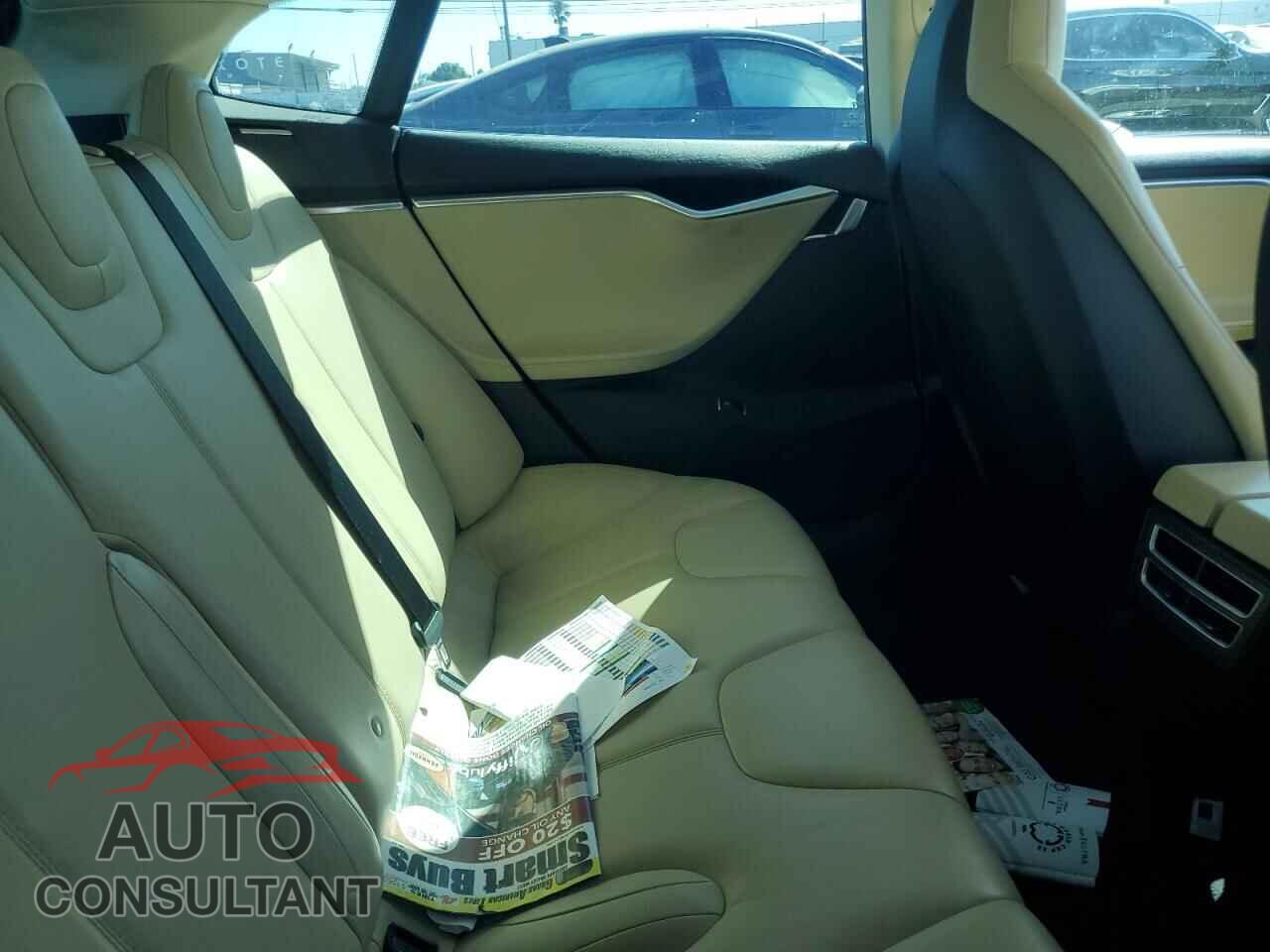 TESLA MODEL S 2013 - 5YJSA1CG5DFP11270
