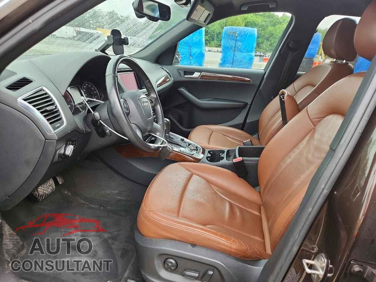 AUDI Q5 2012 - WA1LFAFP2CA090945