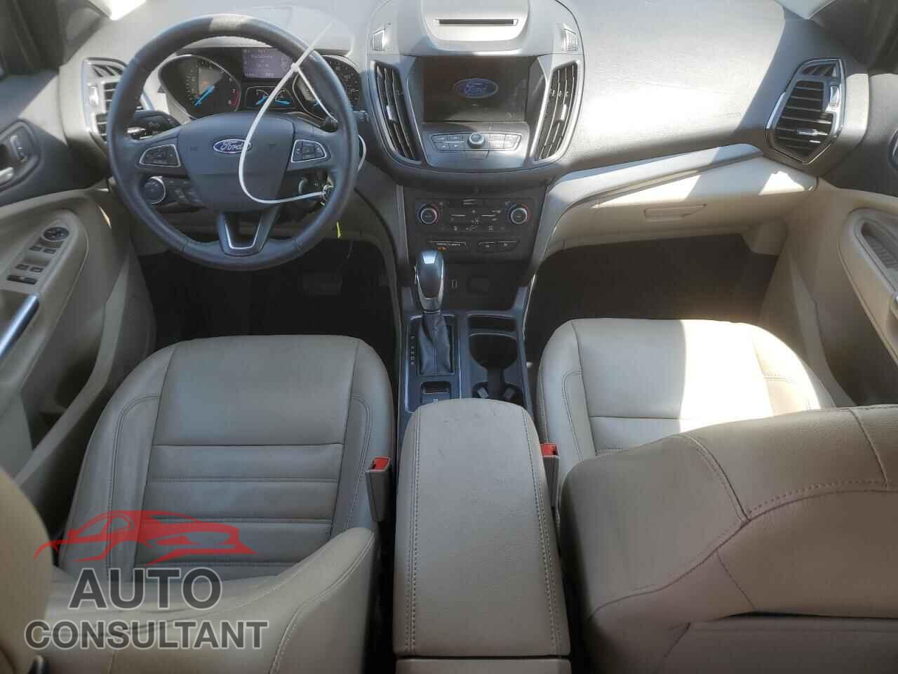 FORD ESCAPE 2018 - 1FMCU9HD5JUB98285