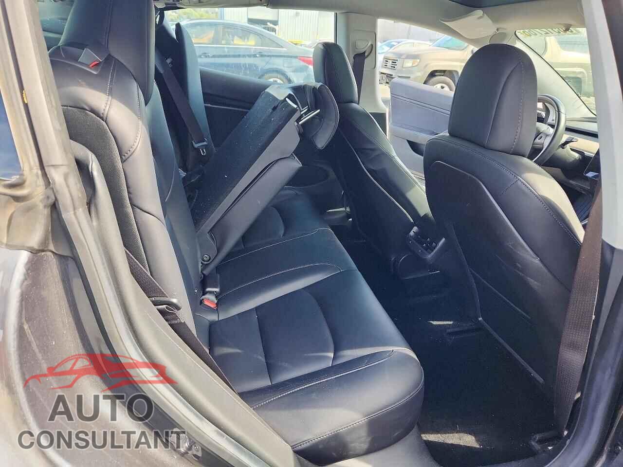TESLA MODEL 3 2018 - 5YJ3E1EB8JF066314