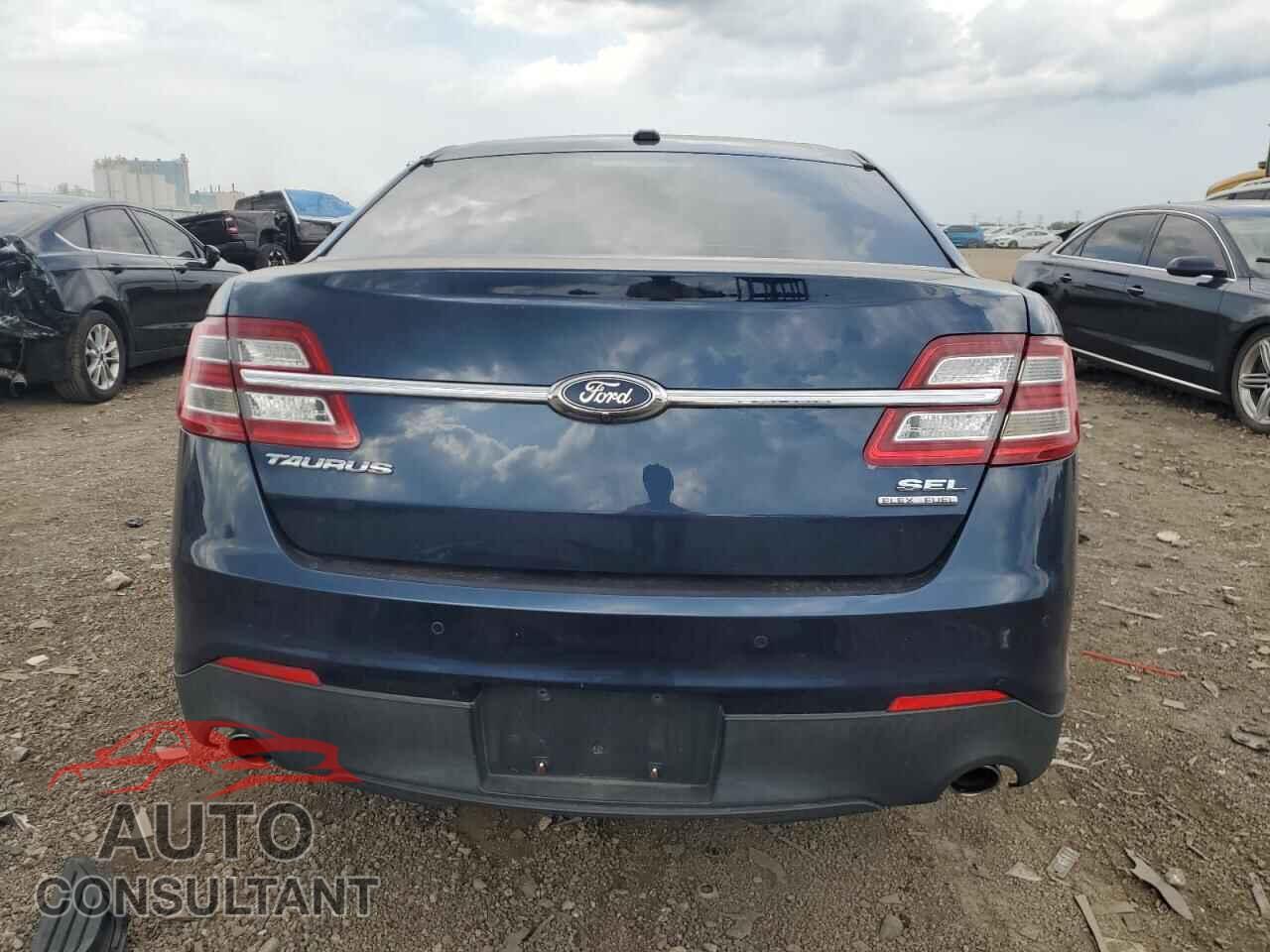 FORD TAURUS 2017 - 1FAHP2E82HG103647