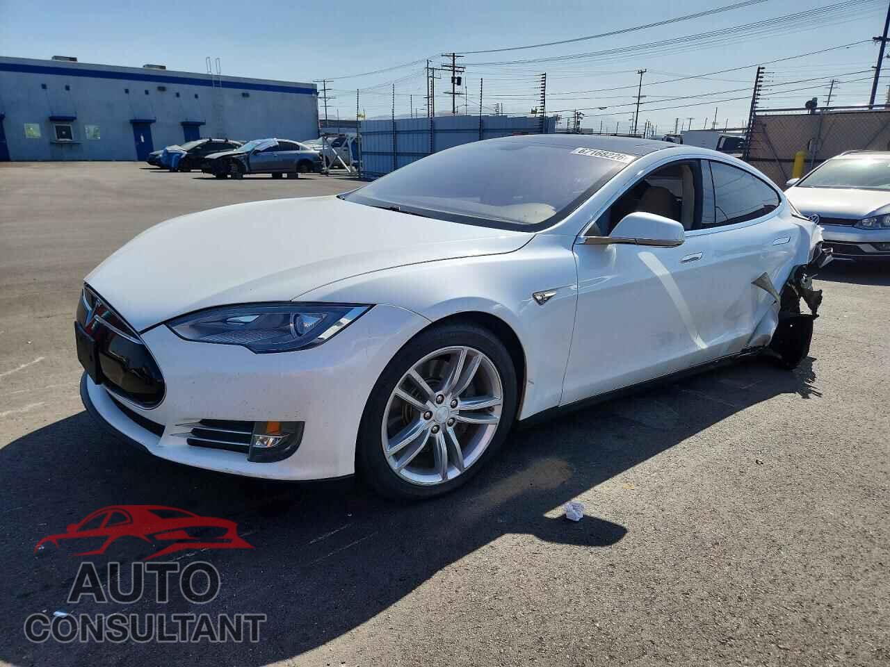 TESLA MODEL S 2013 - 5YJSA1DP2DFP16408