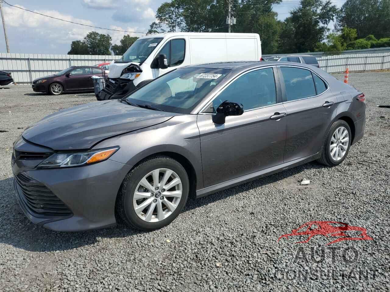 TOYOTA CAMRY 2018 - 4T1B11HK6JU154042