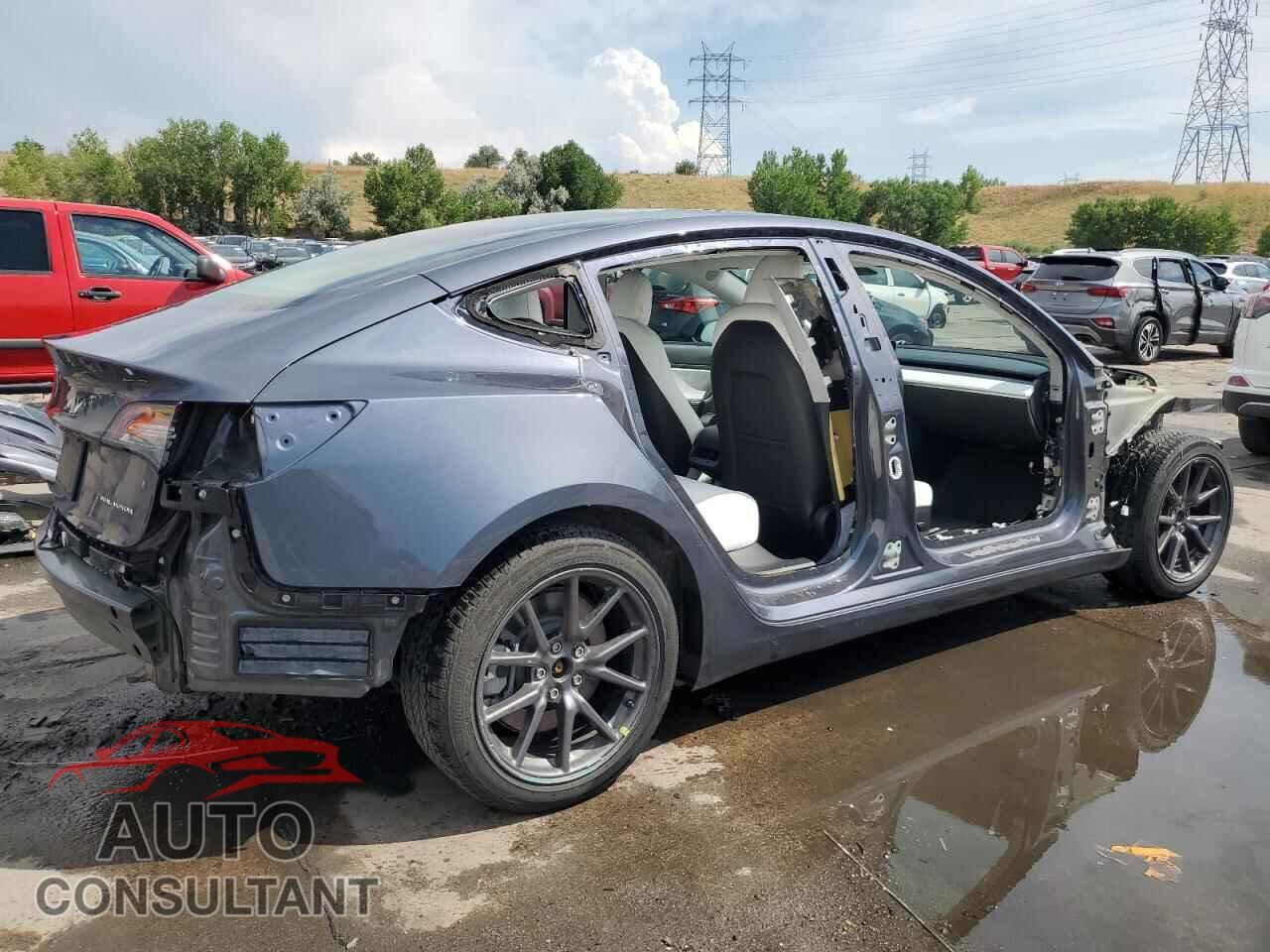 TESLA MODEL 3 2018 - 5YJ3E1EB0JF170196