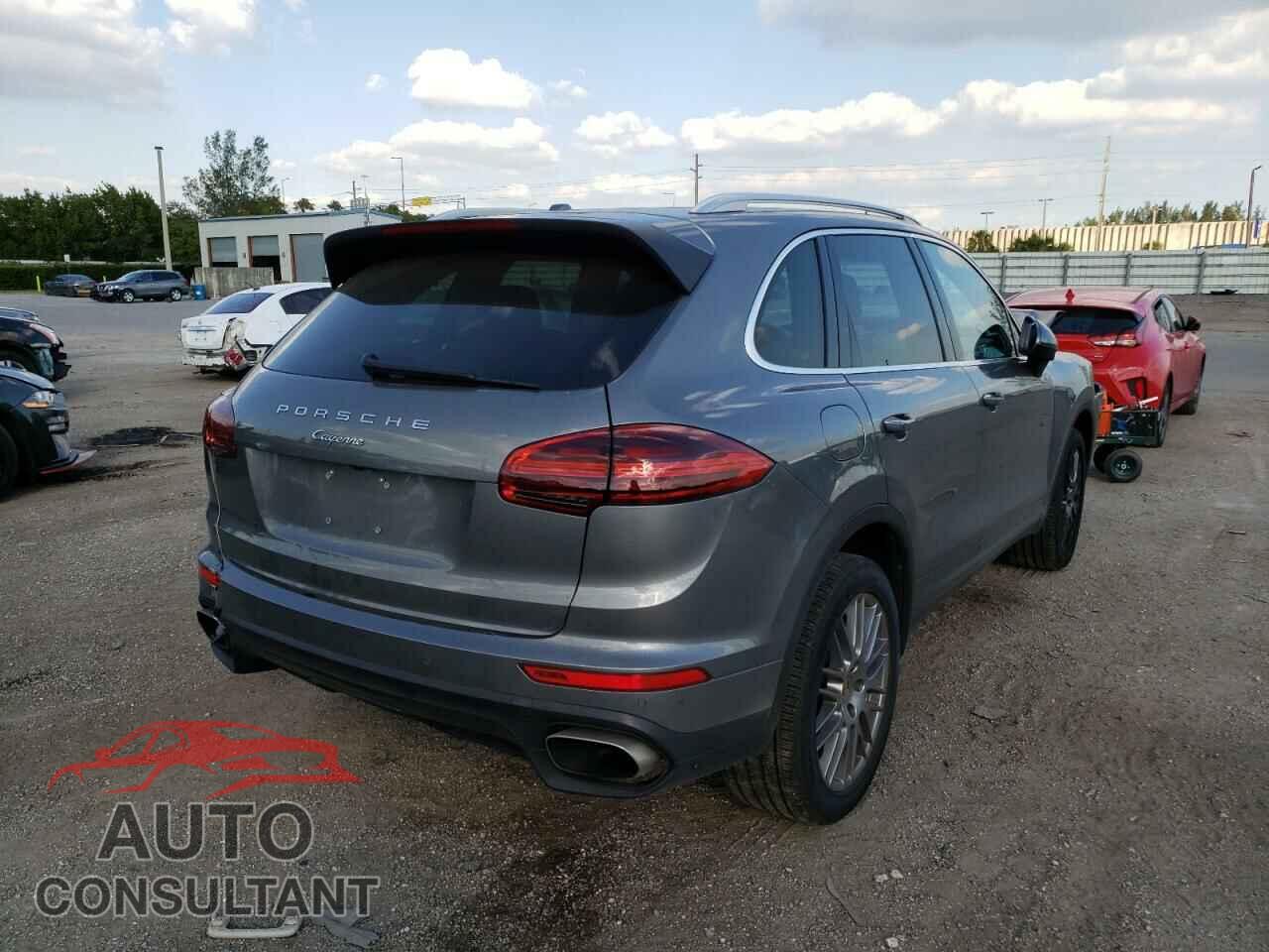 PORSCHE CAYENNE 2018 - WP1AA2A21JKA04009