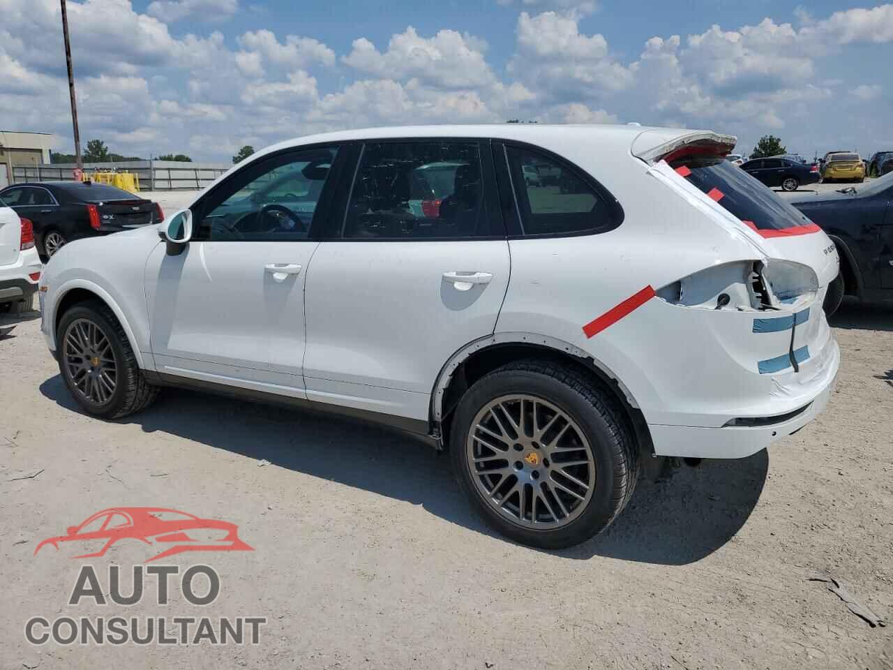 PORSCHE CAYENNE 2018 - WP1AA2A2XJKA03313