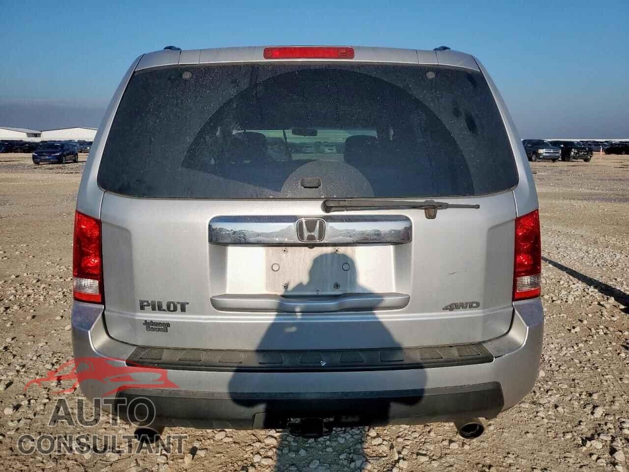 HONDA PILOT 2011 - 5FNYF4H59BB070433