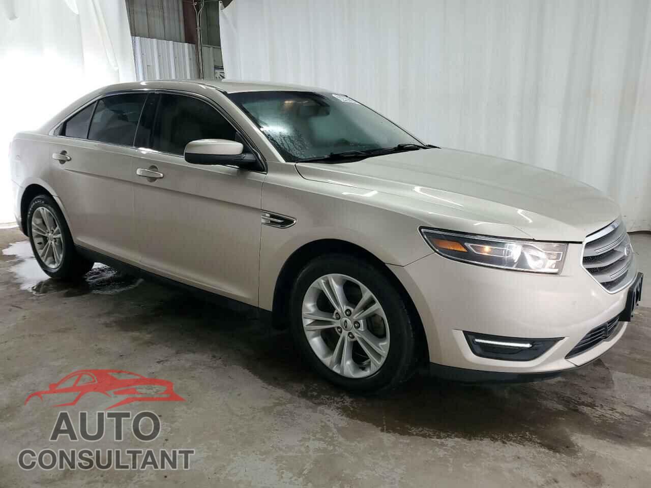 FORD TAURUS 2018 - 1FAHP2E83JG111780