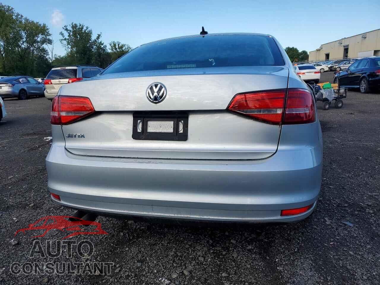 VOLKSWAGEN JETTA 2015 - 3VW2K7AJ0FM204531
