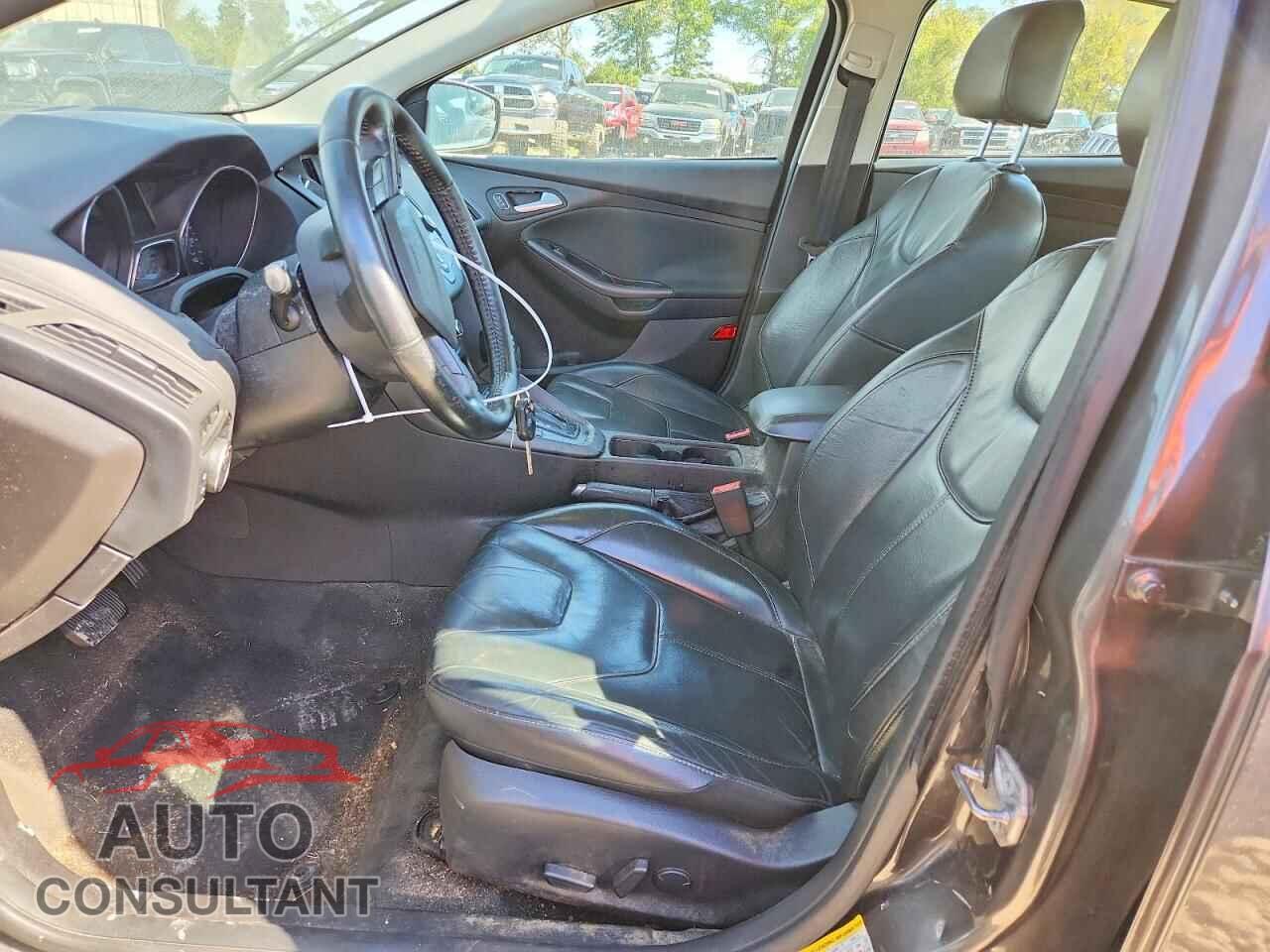 FORD FOCUS 2016 - 1FADP3F25GL202404