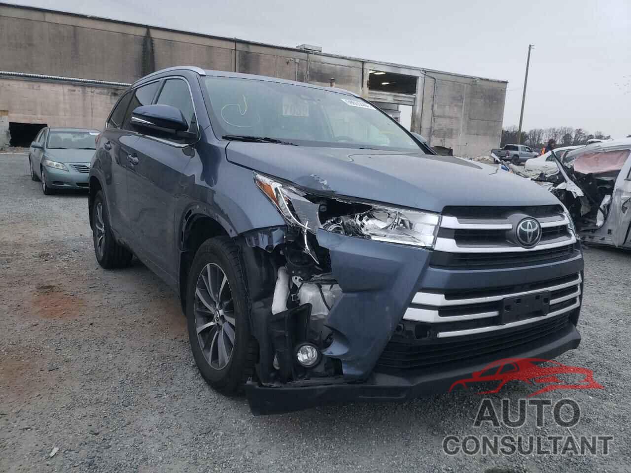 TOYOTA HIGHLANDER 2018 - 5TDJZRFH8JS491556