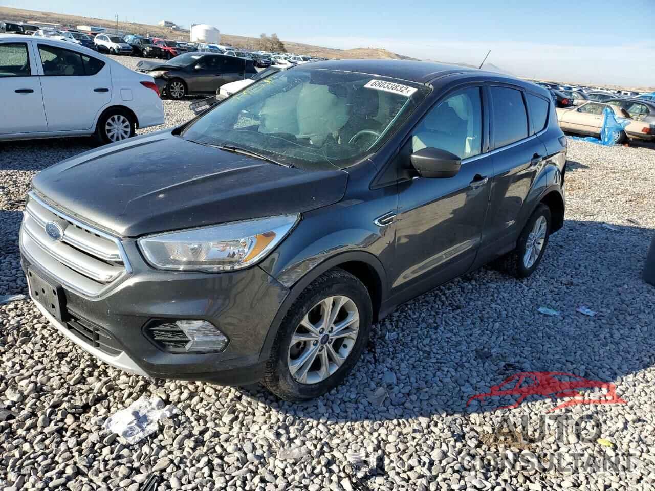FORD ESCAPE 2017 - 1FMCU9GD8HUB08946