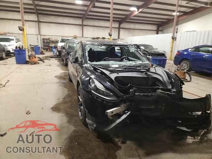 TESLA MODEL 3 2021 - 5YJ3E1EA7MF062170