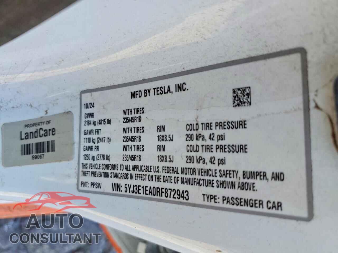 TESLA MODEL 3 2024 - 5YJ3E1EA0RF872943