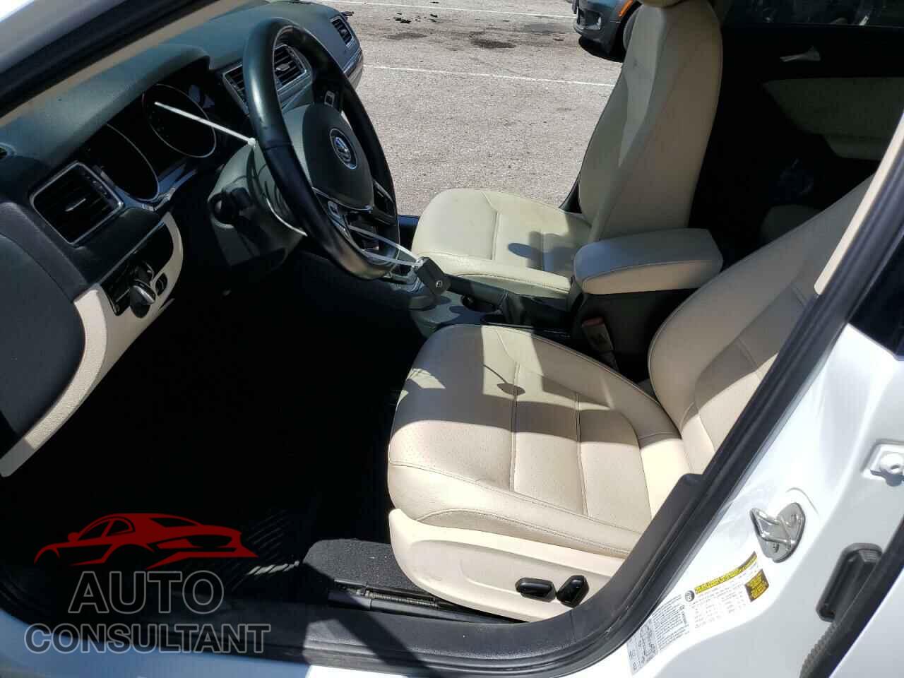 VOLKSWAGEN JETTA 2017 - 3VWL17AJ4HM211167