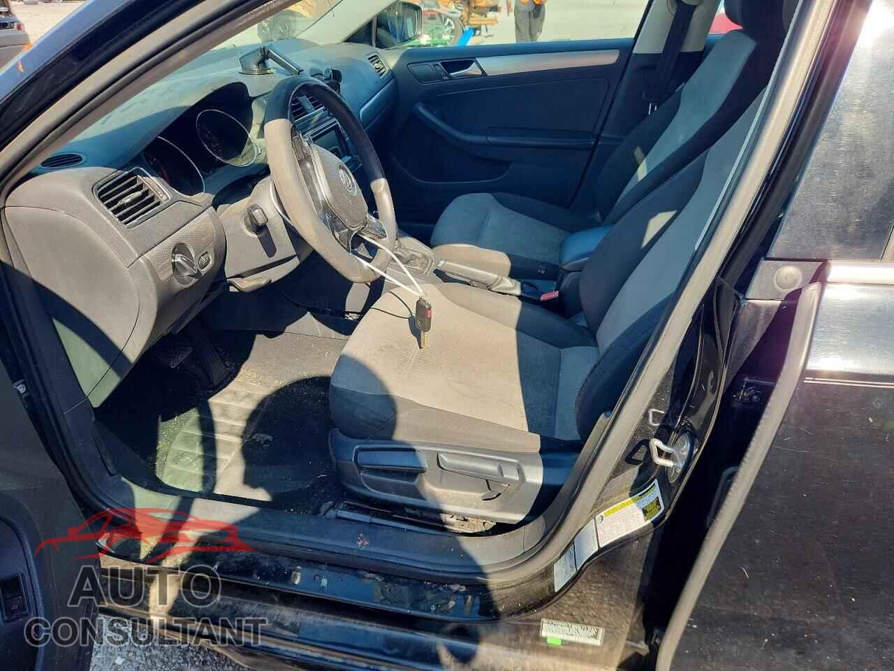 VOLKSWAGEN JETTA 2017 - 3VW2B7AJ3HM316310