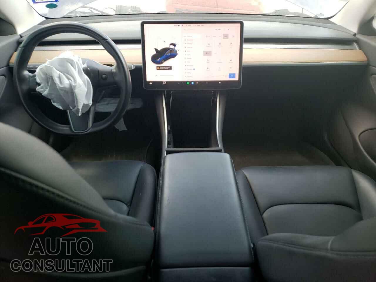 TESLA MODEL 3 2018 - 5YJ3E1EA0JF052172
