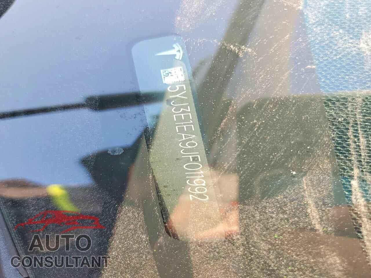 TESLA MODEL 3 2018 - 5YJ3E1EA9JF011992