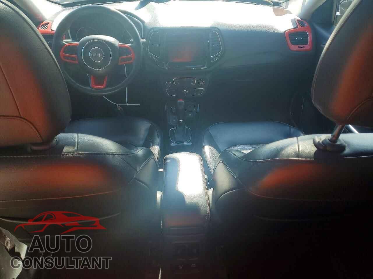 JEEP COMPASS 2018 - 3C4NJDCB3JT131550