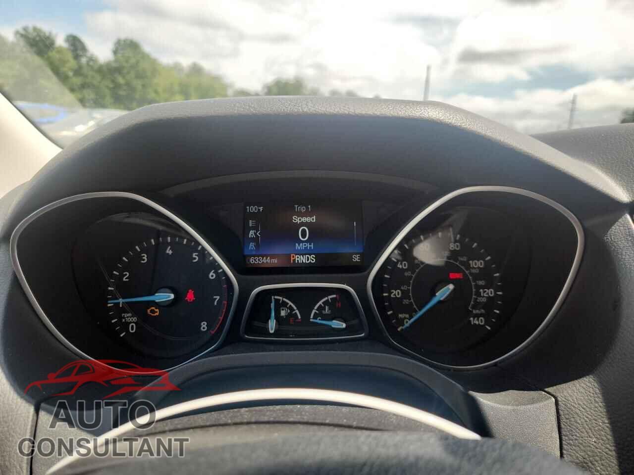 FORD FOCUS 2018 - 1FADP3FE5JL214621