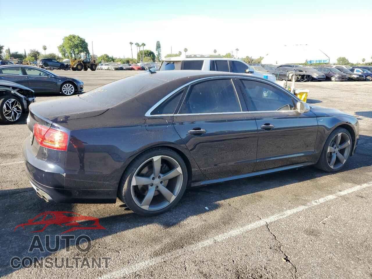 AUDI S8 2013 - WAUD2AFD0DN015678