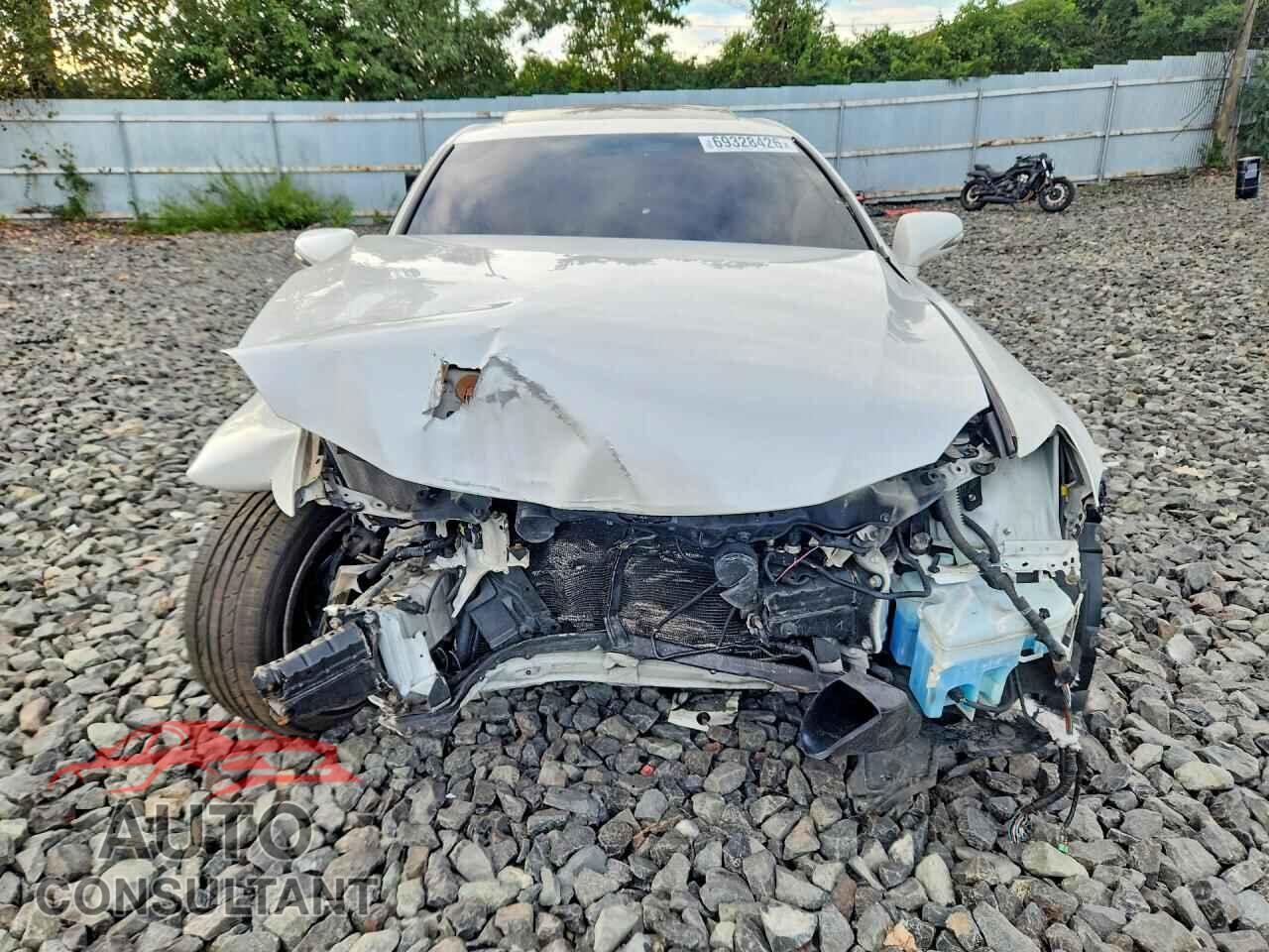 LEXUS IS 2012 - JTHCF5C24C5054316