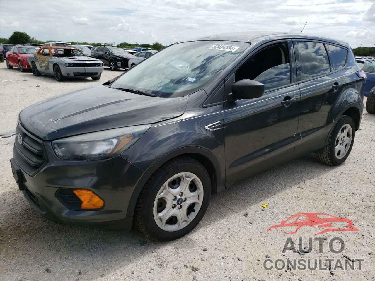 FORD ESCAPE 2018 - 1FMCU0F71JUB72579