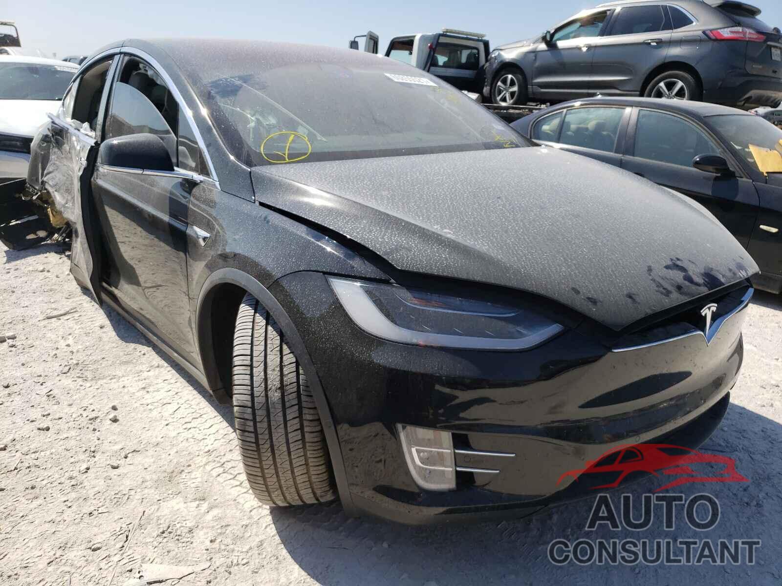 TESLA MODEL X 2018 - 5YJXCAE26JF112875