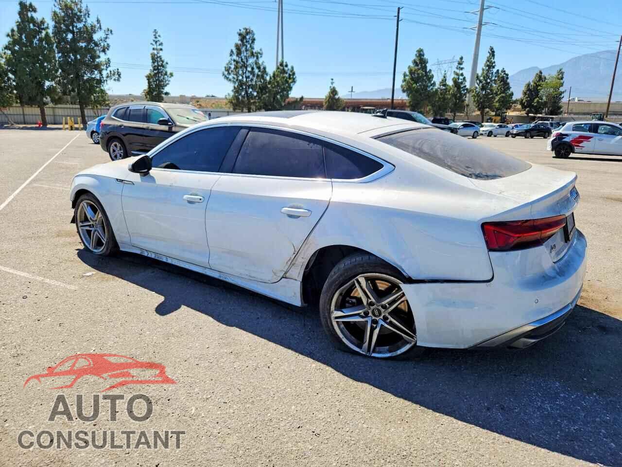 AUDI A5 2022 - WAUDACF55NA030158