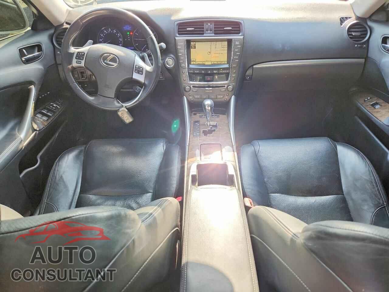 LEXUS IS 2011 - JTHCE5C20B5000464