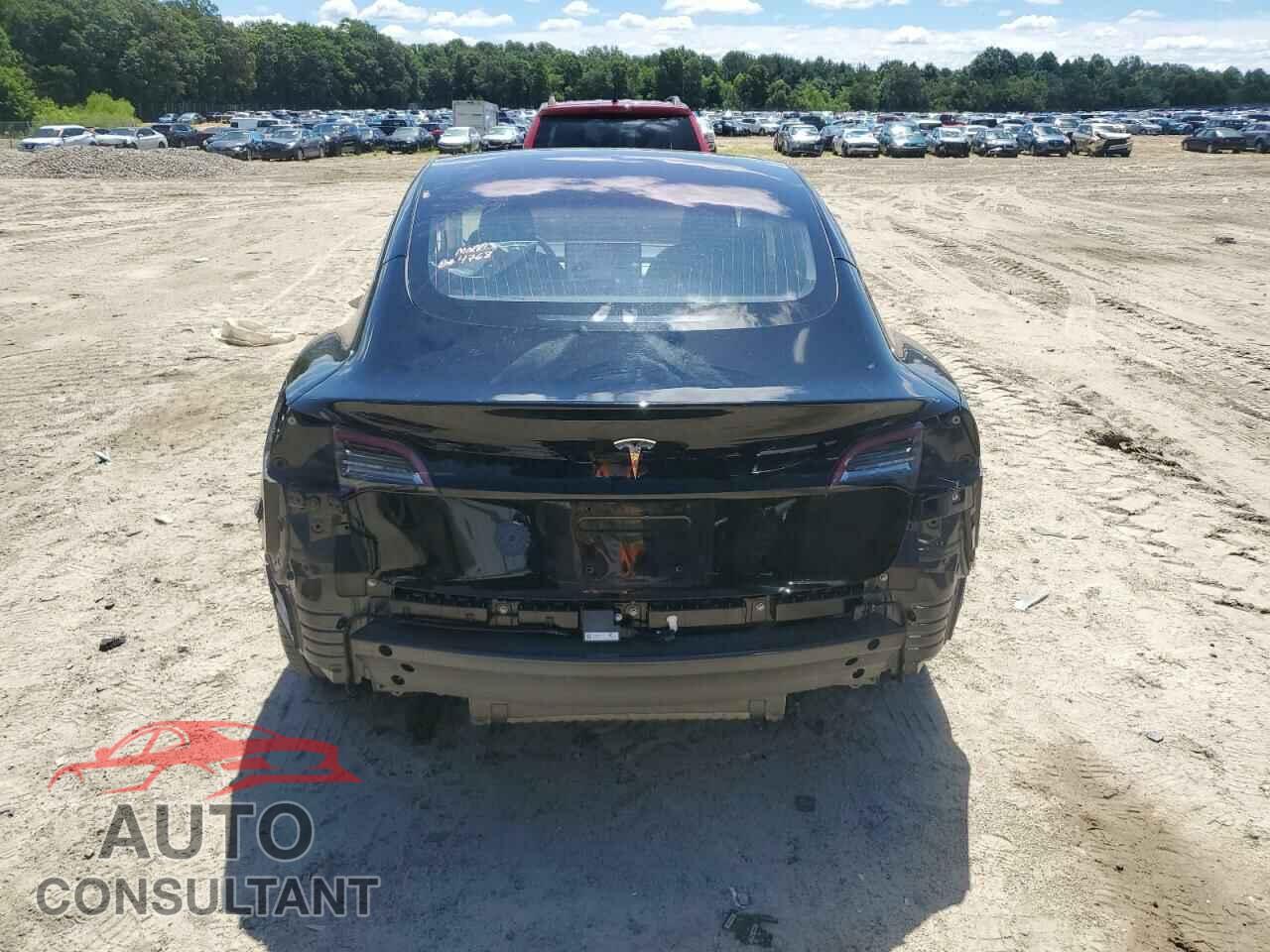 TESLA MODEL 3 2018 - 5YJ3E1EA7JF031352