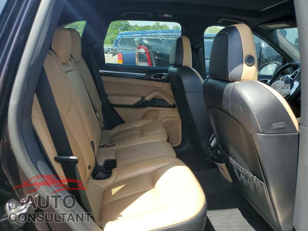 PORSCHE CAYENNE 2017 - WP1AB2A23HLA51608
