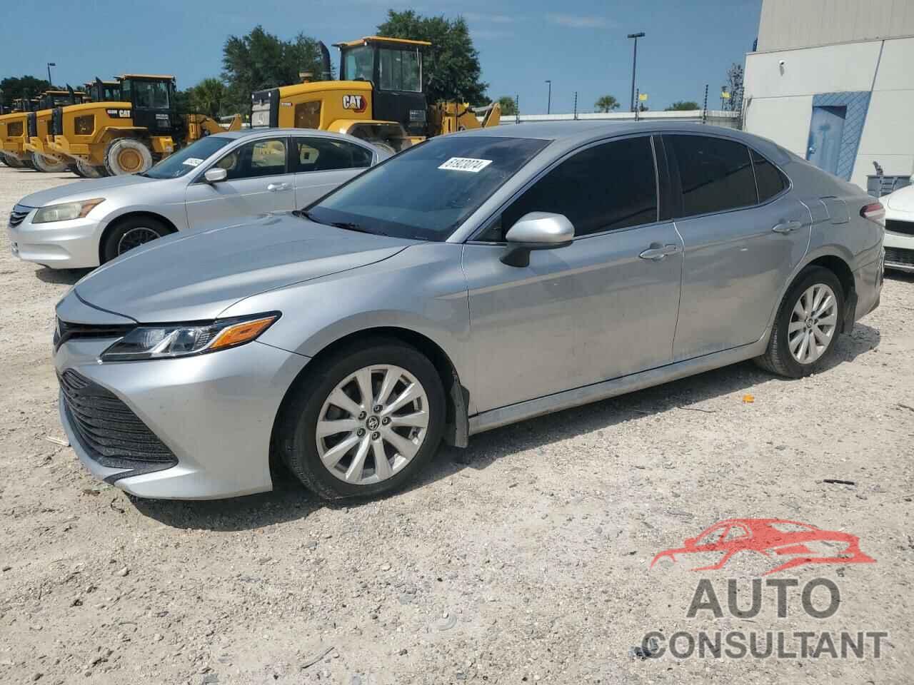 TOYOTA CAMRY 2018 - 4T1B11HK9JU651067