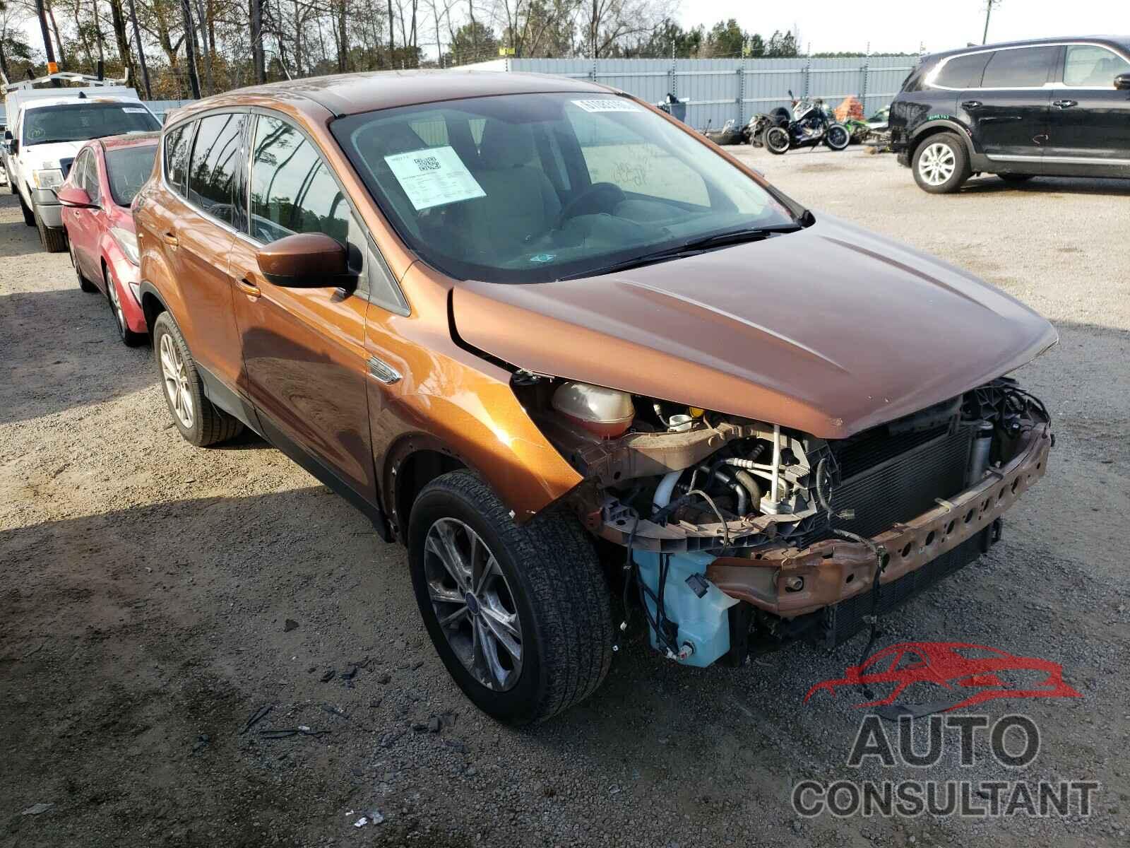FORD ESCAPE 2017 - 1FMCU0GD0HUA53677