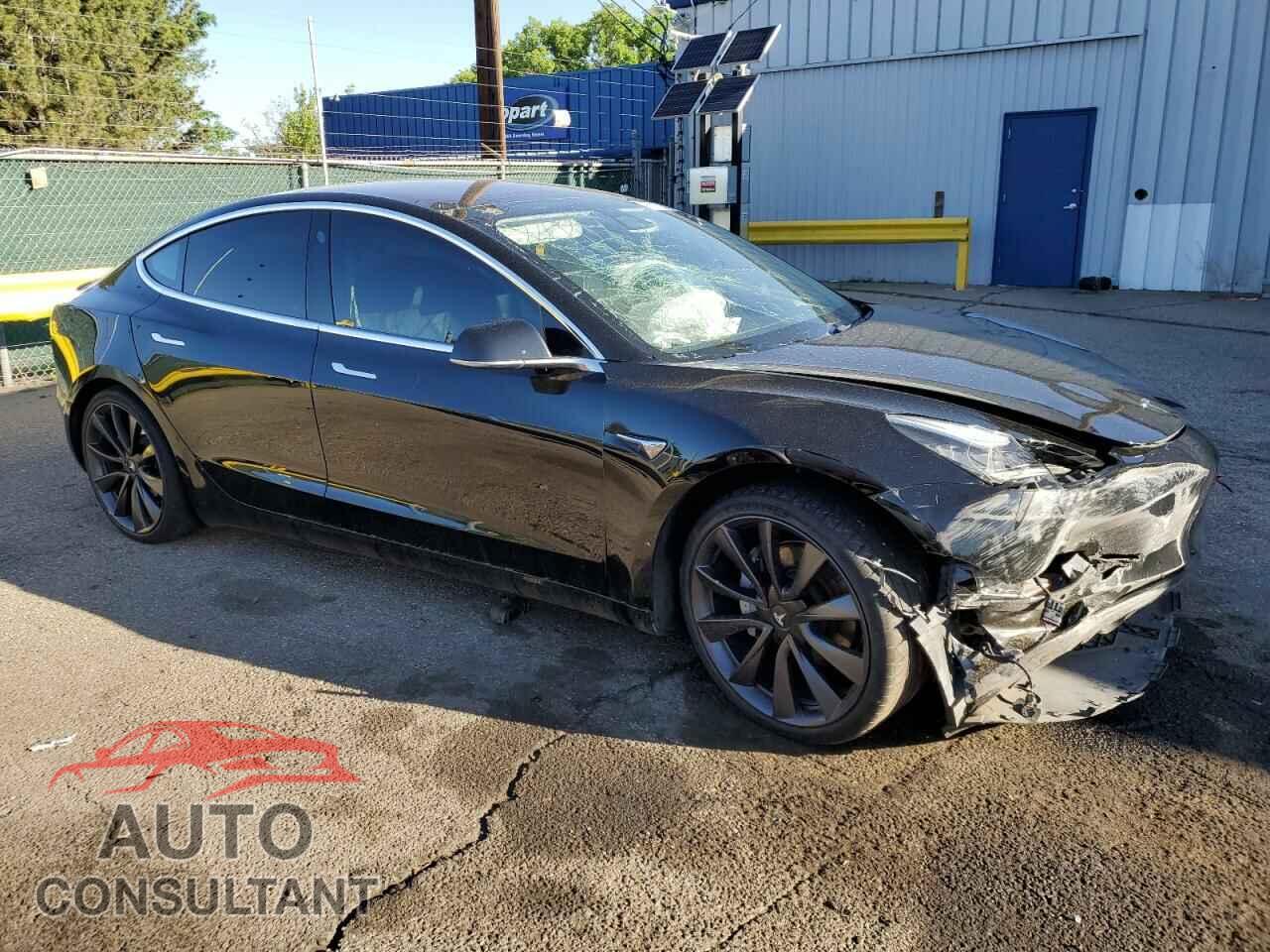 TESLA MODEL 3 2018 - 5YJ3E1EA0JF043309