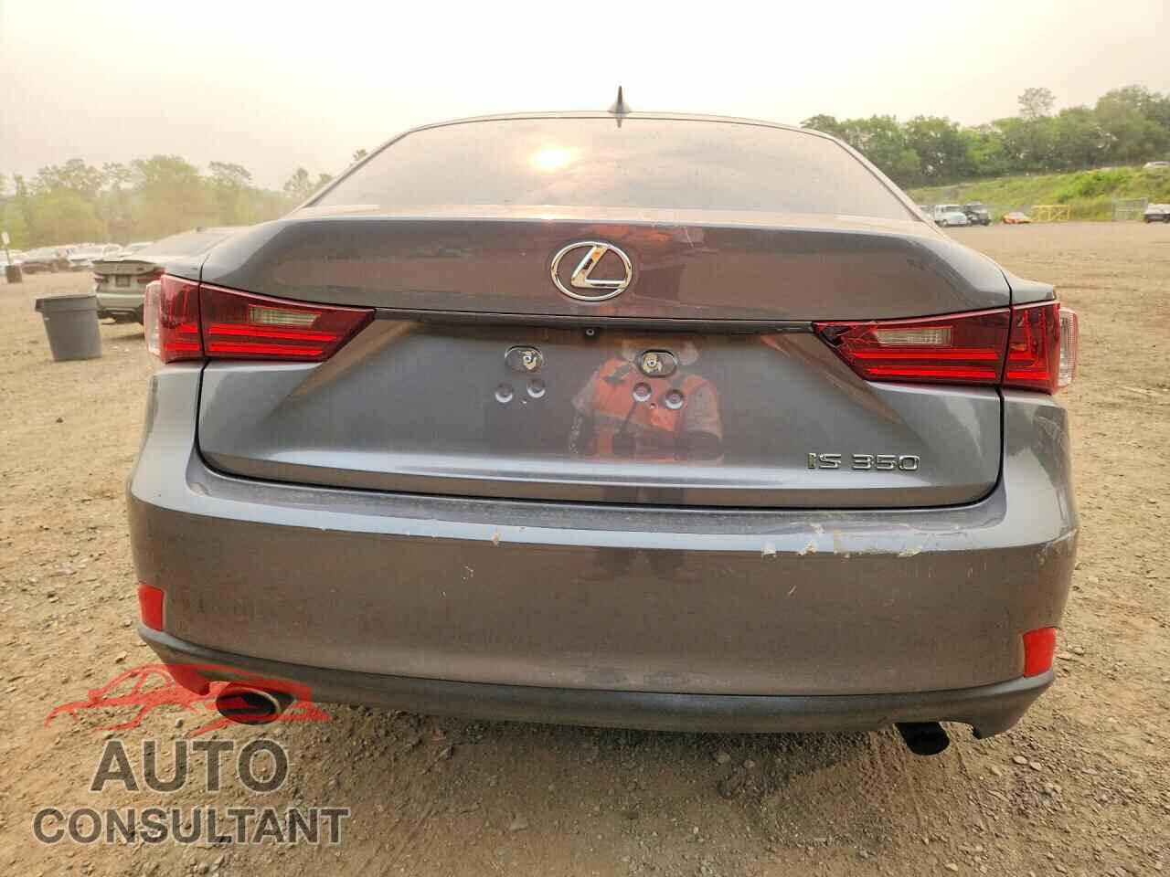 LEXUS IS 2014 - JTHBE1D25E5014271