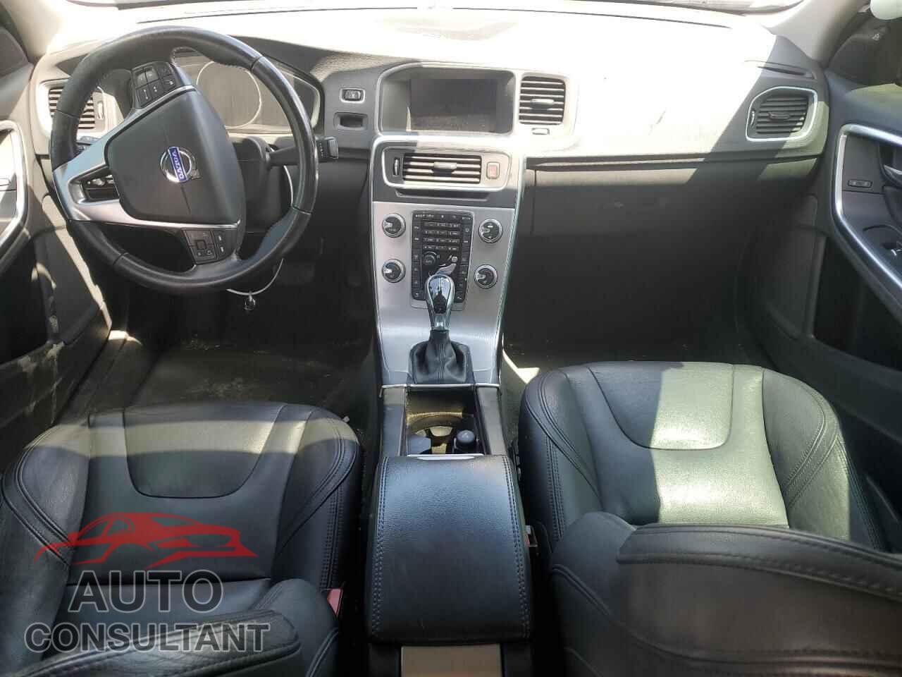 VOLVO S60 2017 - LYV402HM4HB142550
