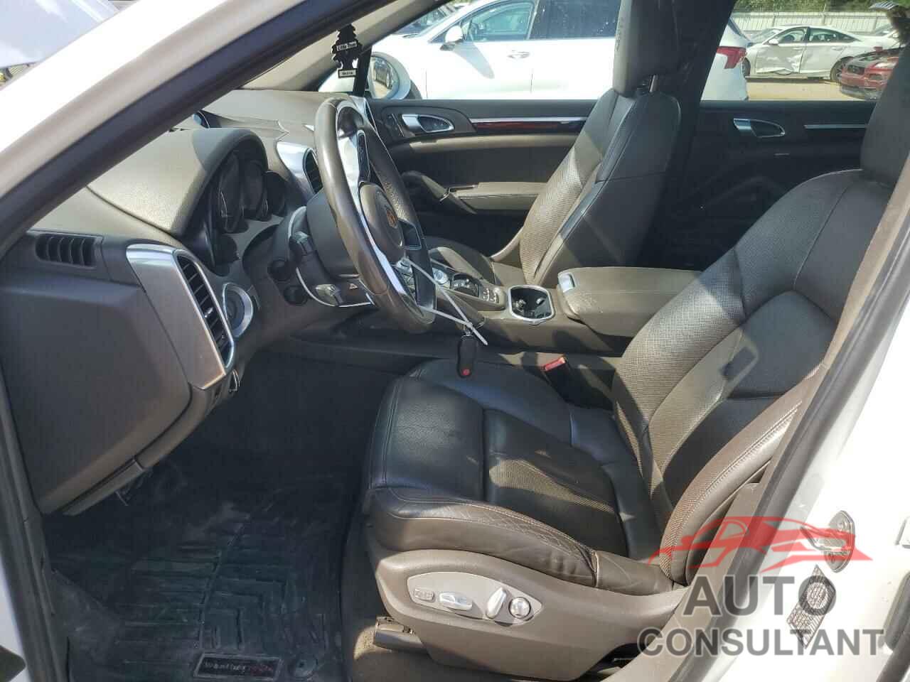 PORSCHE CAYENNE 2017 - WP1AA2A21HKA82221