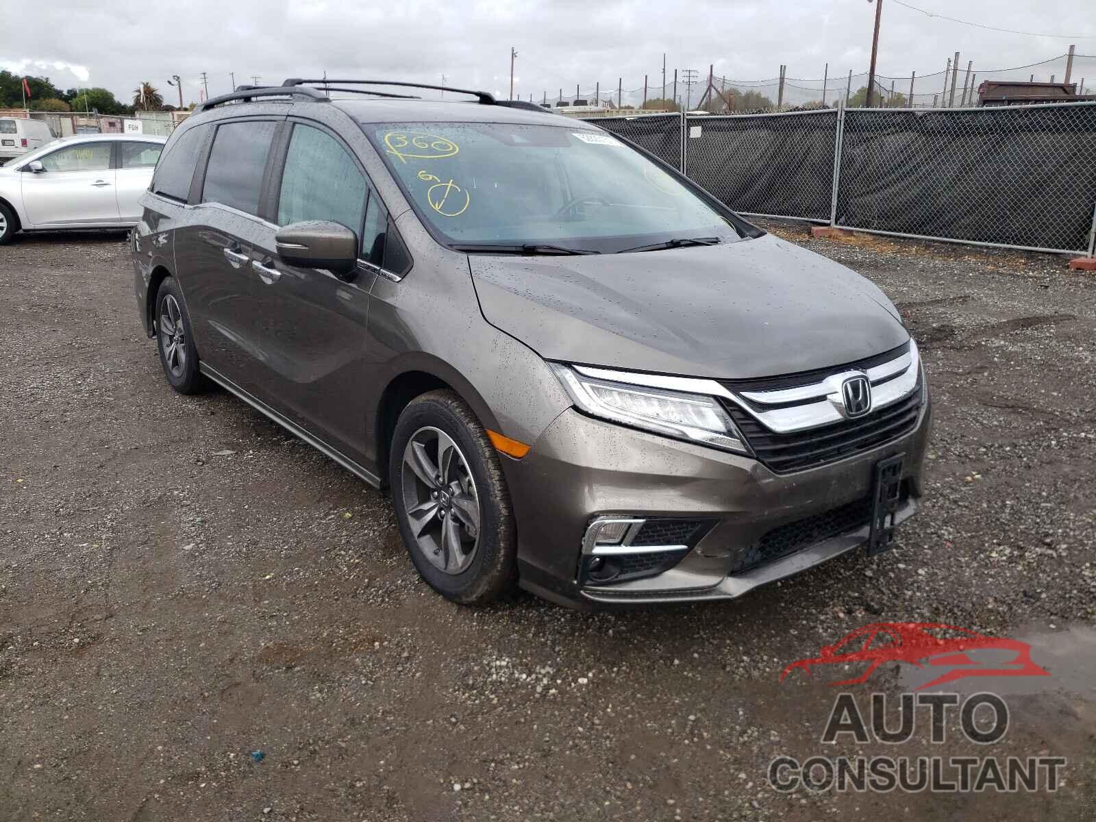 HONDA ODYSSEY 2018 - 5FNRL6H80JB015290