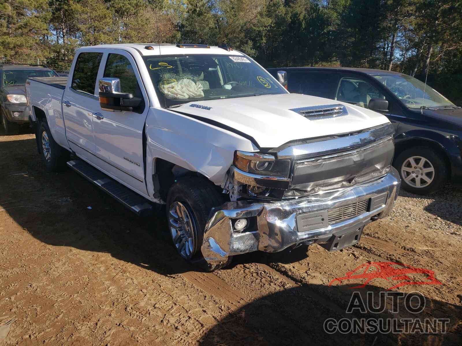 CHEVROLET SILVERADO 2018 - 1GC1KWEY3JF102813